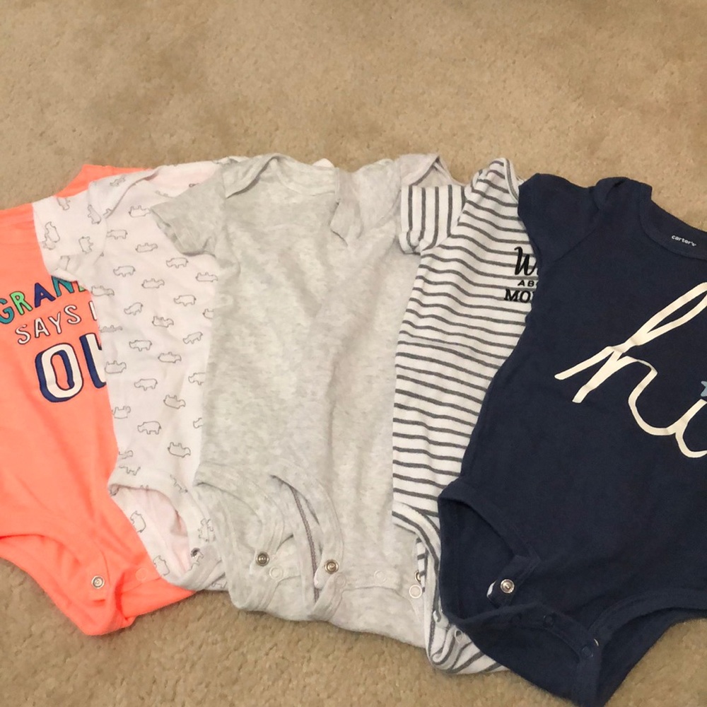 Carters Onesie 6 Piece Bundle - 9 months